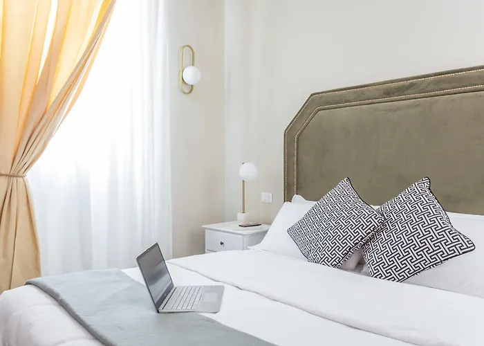 Daplace - La Mongolfiera In Navona 4*